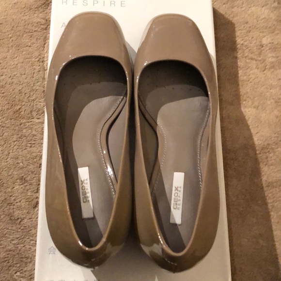 Geox Medium Heel Pumps (US 5) - Picture 4 of 4